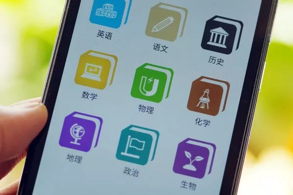 澳门一肖一码期期准资料,深层策略数据执行_app97.437