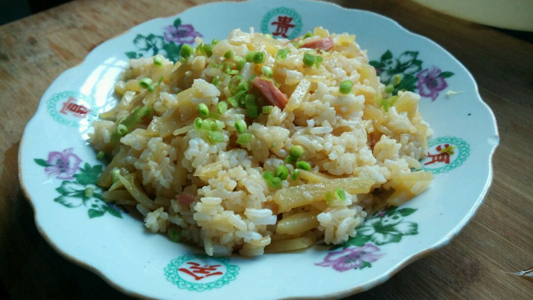 土豆炒饭，家常美味烹饪指南