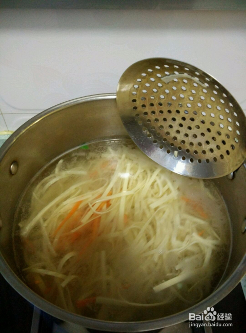 油泼干豆腐丝，家常美味制作详解