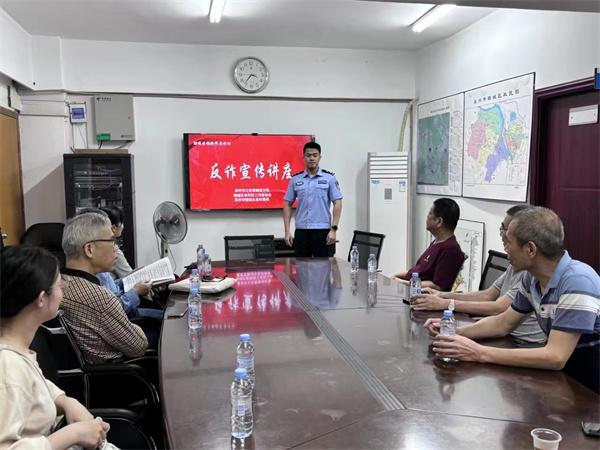 泉州市公安局打造现代化警务体系，为民服务永无止境